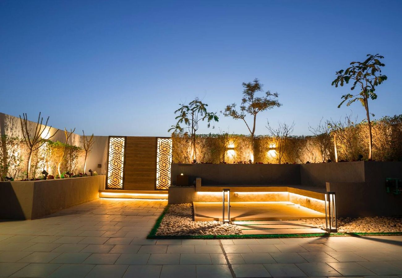 Apartment in Riad - Almlqa R228
