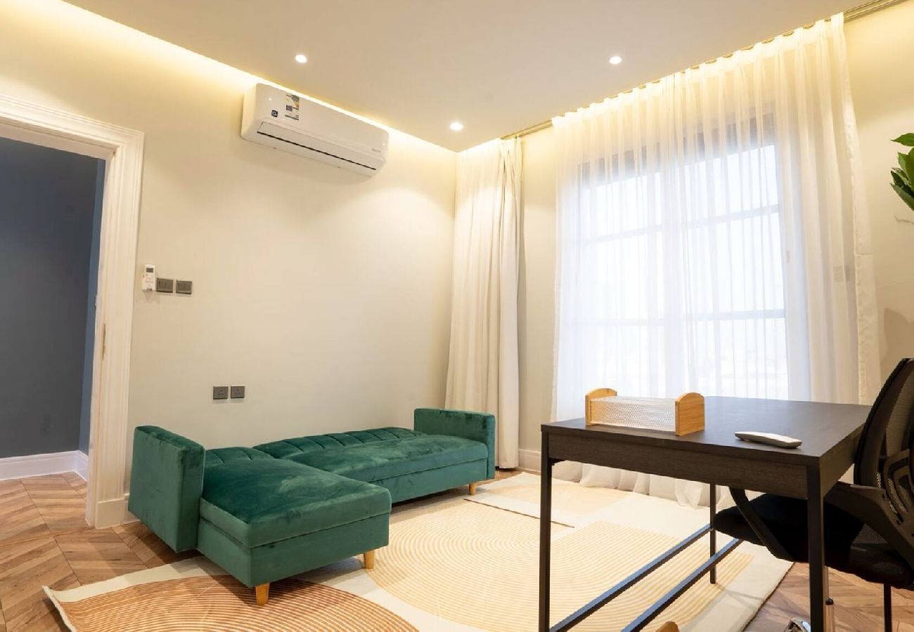 Apartment in Riad - Almlqa R228