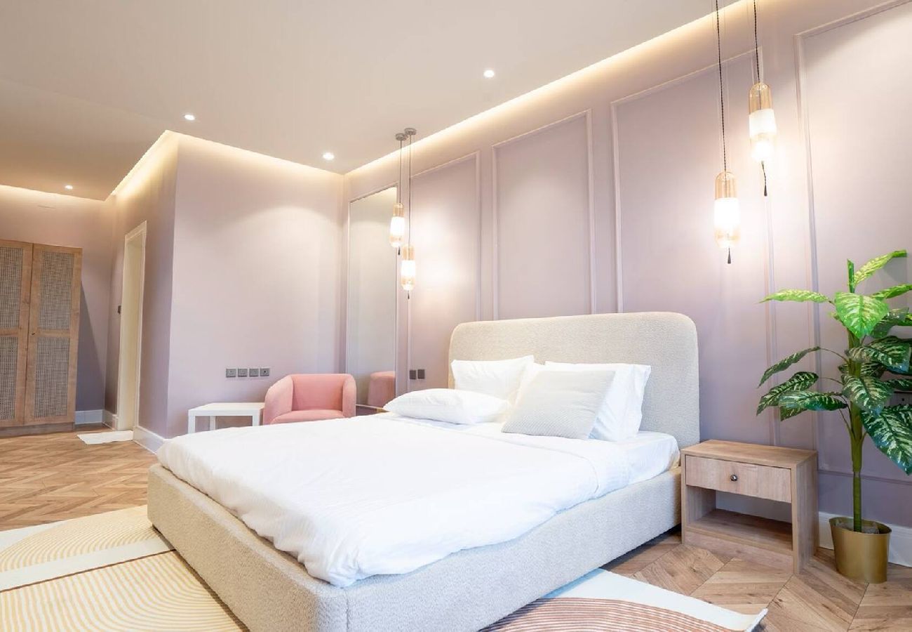 Apartment in Riad - Almlqa R228
