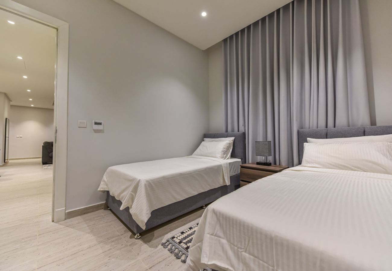 Apartment in Riad - Almalek salman R257