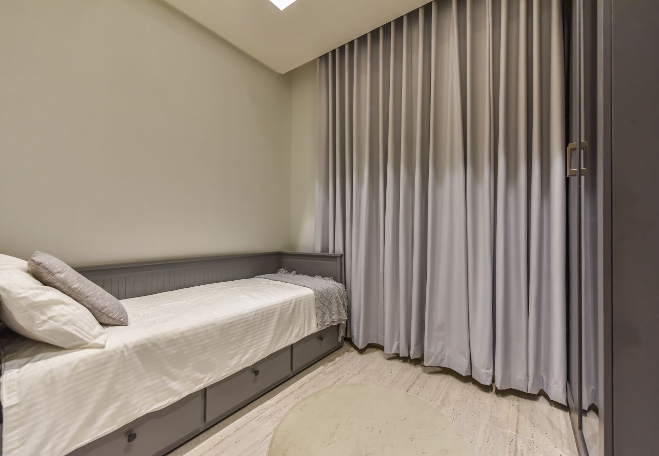 Apartment in Riad - Almalek salman R257