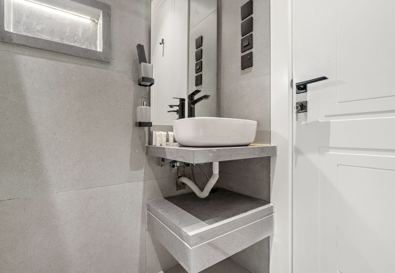 Apartment in Riad - حي المحمدية- الرياض|  Almohmdih Area NZL266